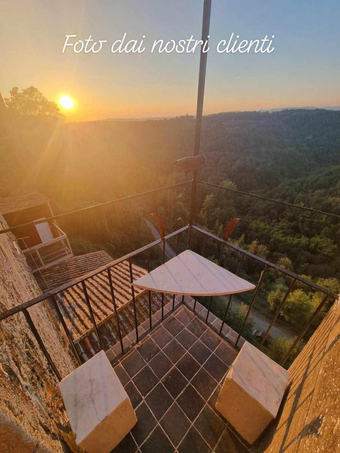 Apartamento La Sorpresa Sul Bastione With Panoramic Balcony Pitigliano Exterior foto