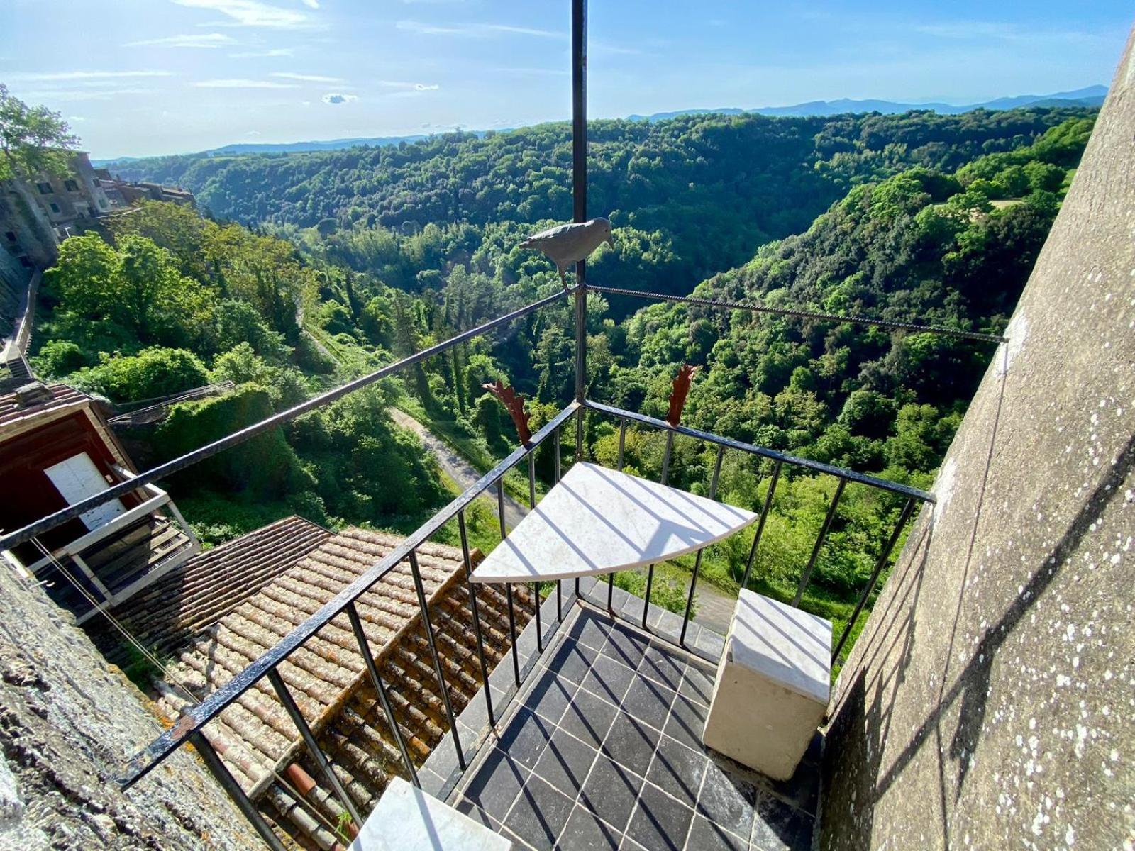 Apartamento La Sorpresa Sul Bastione With Panoramic Balcony Pitigliano Exterior foto